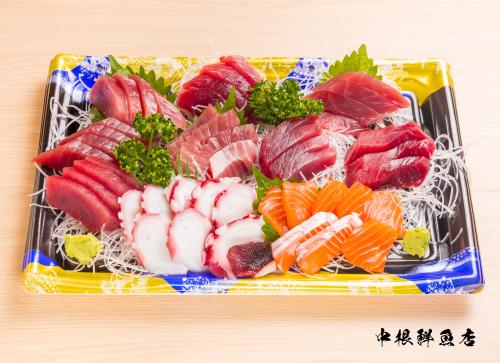 マグロ・サーモン・タコ（5〜6人前）<br>3,240円