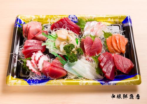 おまかせ盛（5〜6人前）<br>3,240円