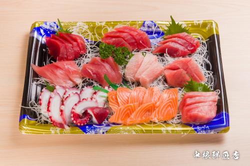 マグロ・サーモン・タコ（5〜6人前）<br>3,240円<br>